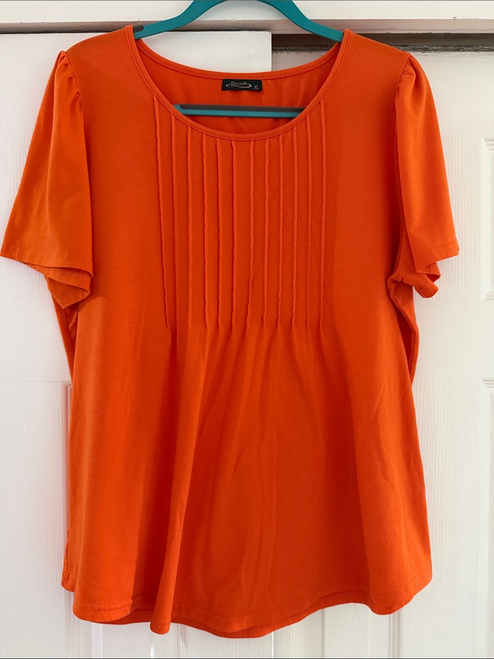 🧡 Pretty Orange Pintuck Short-Sleeve Tee 🧡